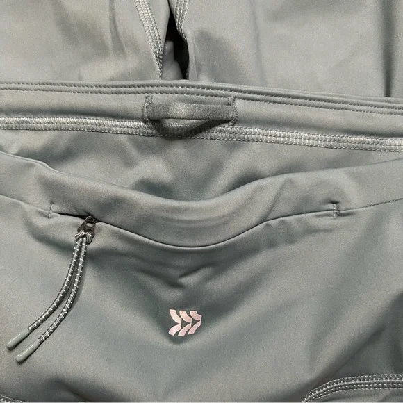 All In Motion Women's Sculpted Jade Sleek Run Quick Dry Raw Hem Leggings NWT - Picture 7 of 7